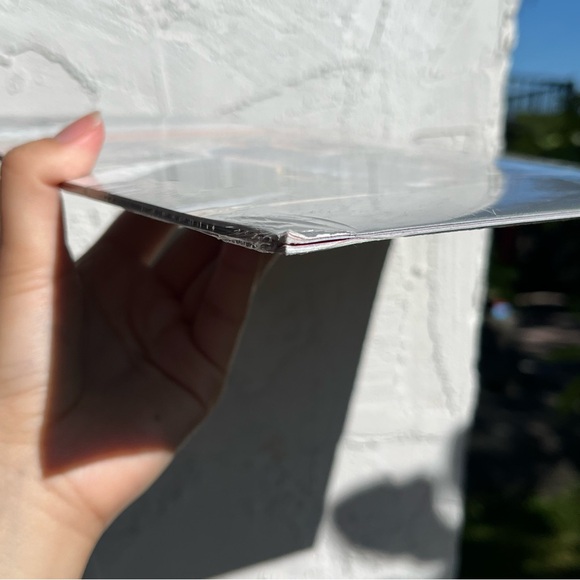 BTS Official 2023 Calendar! - Picture 4 of 4